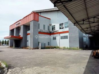 Gudang luas pasar Kemis Tangerang