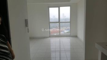 Apartemen Casa De Parco Bsd City Tangerang Studio Unfurnished, Hoek Corner