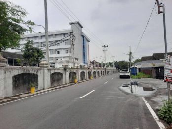 Tanah belakang rmh sakit wongsonegoro