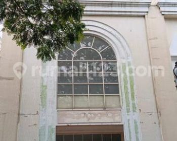 Disewakan di Ruko Manyar PIK