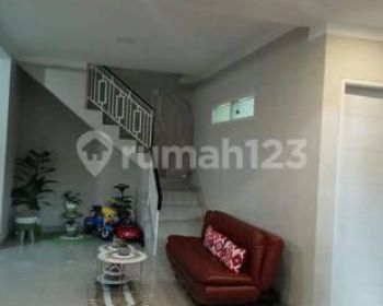 Udah Sempurna Kan Rumahnya Cakep Disewakan di Arcamanik