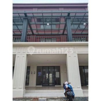 Disewakan Ruko Madison Grande Hadap Jalan 4,5x18 195 Jt Per Tahun