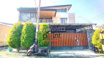 Rumah Mewah Furnish Dekat Uns Palur Jaten Karanganyar
