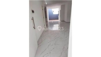 Rumah Gading Putih Raya, Kelapa Gading Luas 166m2