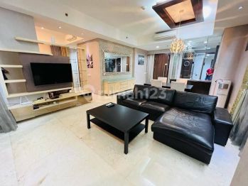 Tower Ritz 144 m² 2 Bed Private Lift Balcony Kemang Village