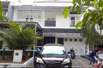 Rumah mewah Furnish dlm Komplek Jagakarsa Cilandak Jaksel