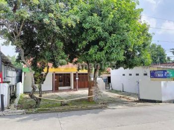 Dijual Rumah Lokasi Ramai Penduduk Jl. Durian Raya Semarang