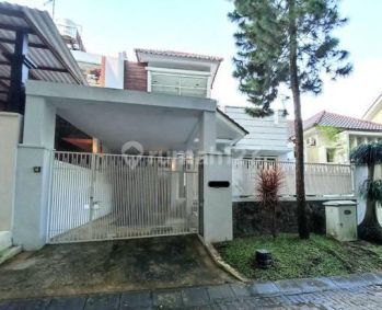 Rumah dengan Private Swimming Pool di VPT