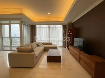 Apartemen Botanica 2 Kamar Tidur, 153 Sqm, Furnished Bagus