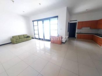 Cocok untuk orang asing Rumah 2 Lantai di Pondok hijau SHM Bagus Utara