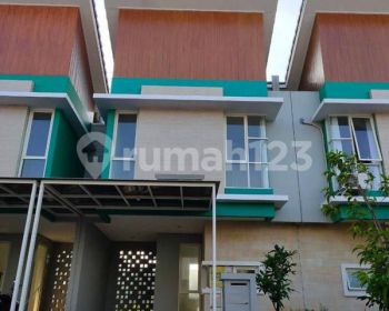 Rumah di Lavesh Harapan Indah Bekasi murah bagus 2 lantai SHM