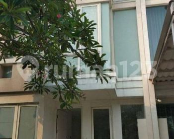 Disewakan Rumah Zimbali Costa Pakuwon City