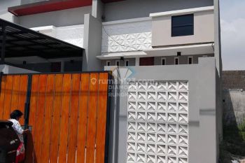 Rumah di Wonorejo Selatan Iv, Surabaya