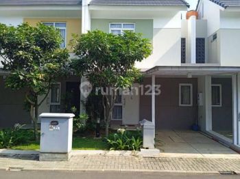 Disewakan Rumah Cantik Bagus Nyaman di Kawasan Summarecon,bandung