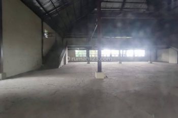 Ruang Usaha Strategis di Setiabudi Atas Mainroad