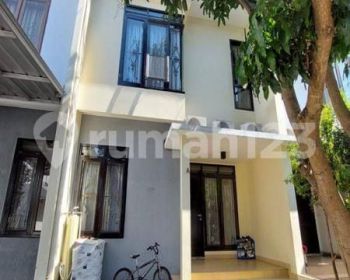 Disewa  Rumah Semi Furnished 3 Kamar Tidur  di Lebak Bulus