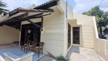 Rumah Hook di Sektor 1.2 Griya Loka SHM Siap Huni