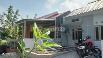 Jual Rumah Baru Furnished SHM di Polokarto, Sukoharjo