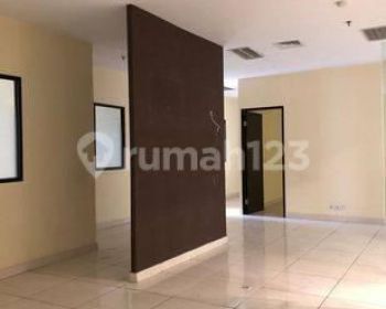 Jual Ruang Kantor Unfurnished Luas 669m2, Lavenue Office Pancoran Jakarta