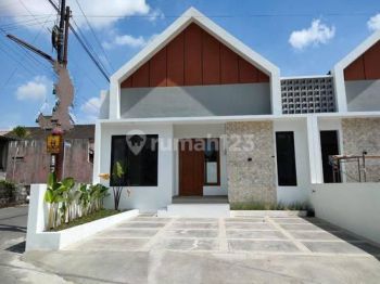 Rumah Baru Minimalis Utara Kampus Amikom
