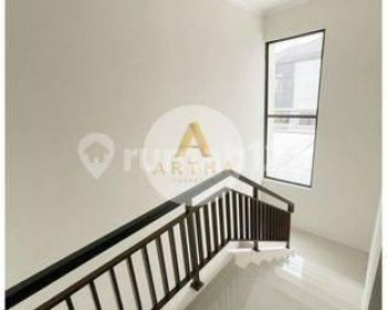 Dijual Cepat Rumah Baru Hrga di Bawah Pasar Podomoro Buahbatu