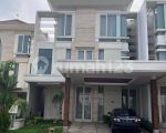 thumbnail-rumah-3-lantai-di-pakuwon-indah-la-riz-golf-residence-12