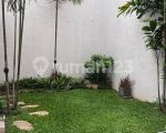 thumbnail-rumah-3-lantai-di-pakuwon-indah-la-riz-golf-residence-7