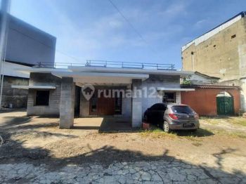 Disewakan Bangunan 1 Lantai, Bisa Untuk Klinik , Luas 420m2 di Menteng