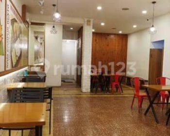 Ruko 2 Lantai Siap Pakai Cocok Untuk Kuliner, Salon di Dago