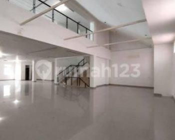 Dijual Ruang usaha 3 Lantai di Sayap Dago, Bandung