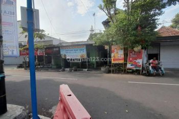 Dijual rumah lokasi strategis tengah kota kediri cocok buat  usaha