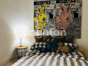 RUMAH UNIK DI MENTENG, JAKARTA PUSAT