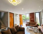 thumbnail-rumah-mewah-dekat-bandara-adisucipto-full-furnished-bangunan-baru-3