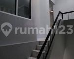 thumbnail-rumah-2-lantai-di-citragran-cibubur-11