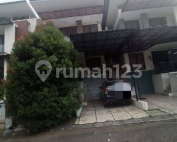 Di jual rumah cluster modern golf town house