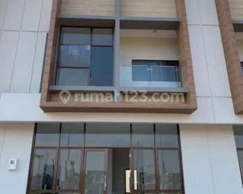 Ruko Mix Home The Savoy 2lt Luas 7x17 119m2 di Jgc Cakung Jakarta