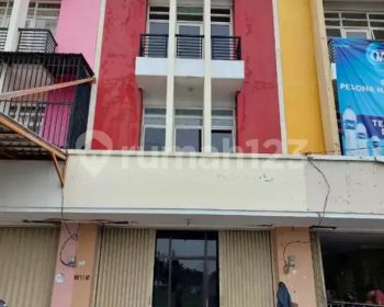 Dijual Ruko 2.5 Lantai Aralia Harapan Indah SHM