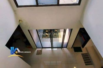 Jual rumah siap huni di cluster Precia at the Eminent BSD