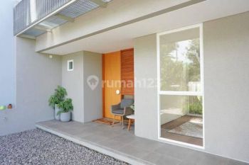 Rumah Nyaman Modern View Danau di Tatar Kumalasinta Kbp, Bandung