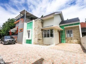 BISA DIMILIKI Cantik 2 LANTAI Desain Modern dekat Kantor Pemkab Subang