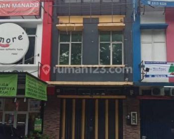 DISEWAKAN RUKO TOL BOULEVARD BSD LOKASI DI JALAN UTAMA RAMAI