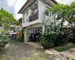 thumbnail-rumah-2-lantai-pinggir-jalan-raya-5