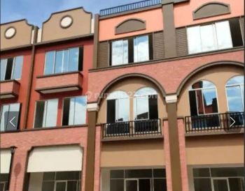 Ruko La Riviera Pik 2 View Taman Danau Brand New