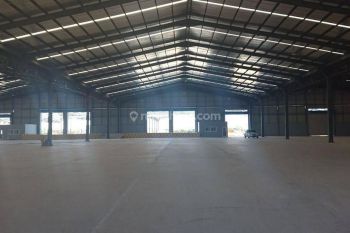 Gudang Di Kawasan Pergudangan, Dadap, Tangerang.