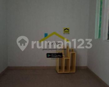 Disewa Rumah Tanjung Duren Barat, Lt 6x13, Lb + 125m2, 2.5 Lantai, Jakarta Barat