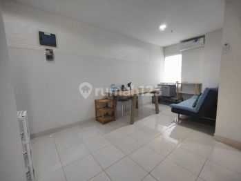 Apartement 1 Kamar Furnish View Kolam Renang