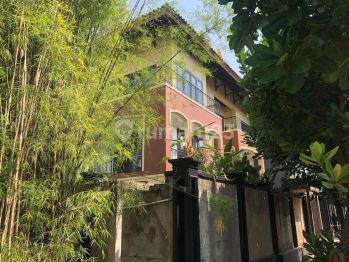 Dijual Rumah di Jalan Walet Permai Pik Jakarta Utara