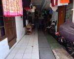 thumbnail-rumah-kosan-24-kamar-di-jl-haji-batong-cilandakjakarta-selatan-2