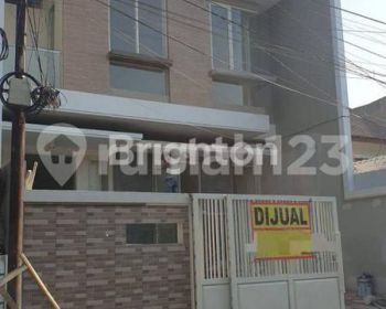 BARU GRESS DI NGINDEN INTAN, DEKAT KE PUSAT KOTA