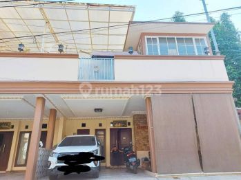 RUMAH DUA LANTAI DEKAT JL CONDET RAYA JAKARTA TIMUR
